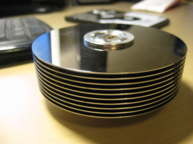 Hard disk drive platter - Wikipedia